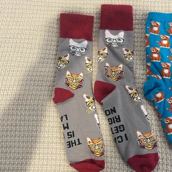 Two pair women’s cat socks - Picture 2 of 4